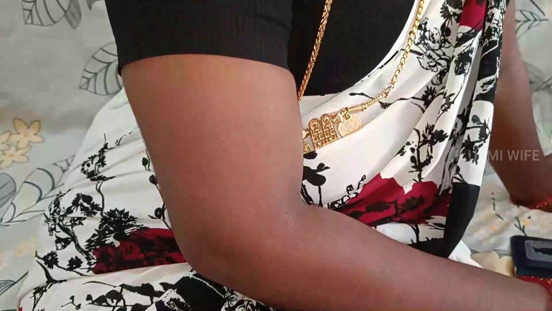 Luxmi Wife: 보지에서 흐르는 오르가즘을 느끼는 마누라 - 1