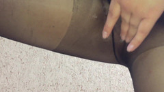 Lux Eva: Onani genom strumpbyxor