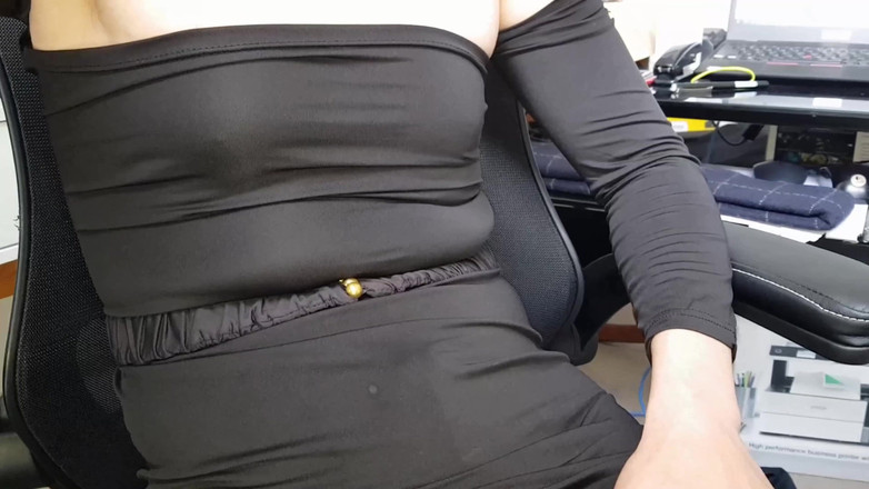 Dani Leg: Dani Leg em meia-calça preta sexy com dedos polidos vermelhos