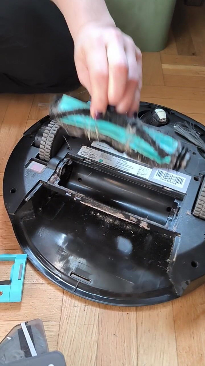 FenekManul: Vacuum Bot Instruction