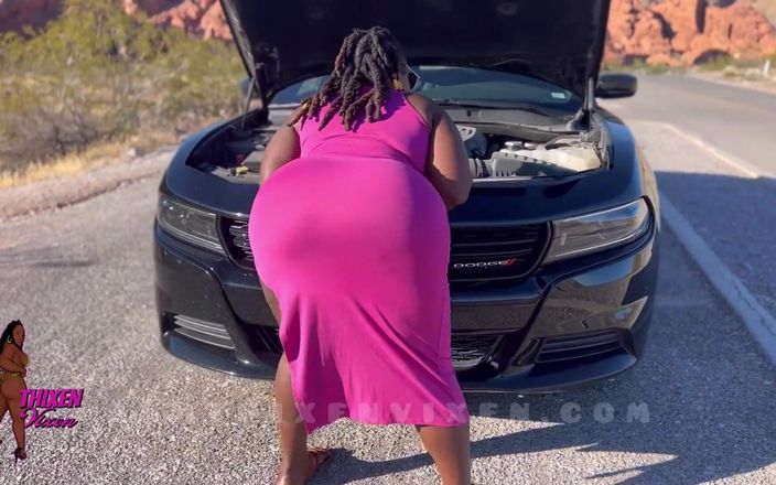 Webusss: 太った黒人女性は大きな陰茎を持つ見知らぬ人と車の前でファック