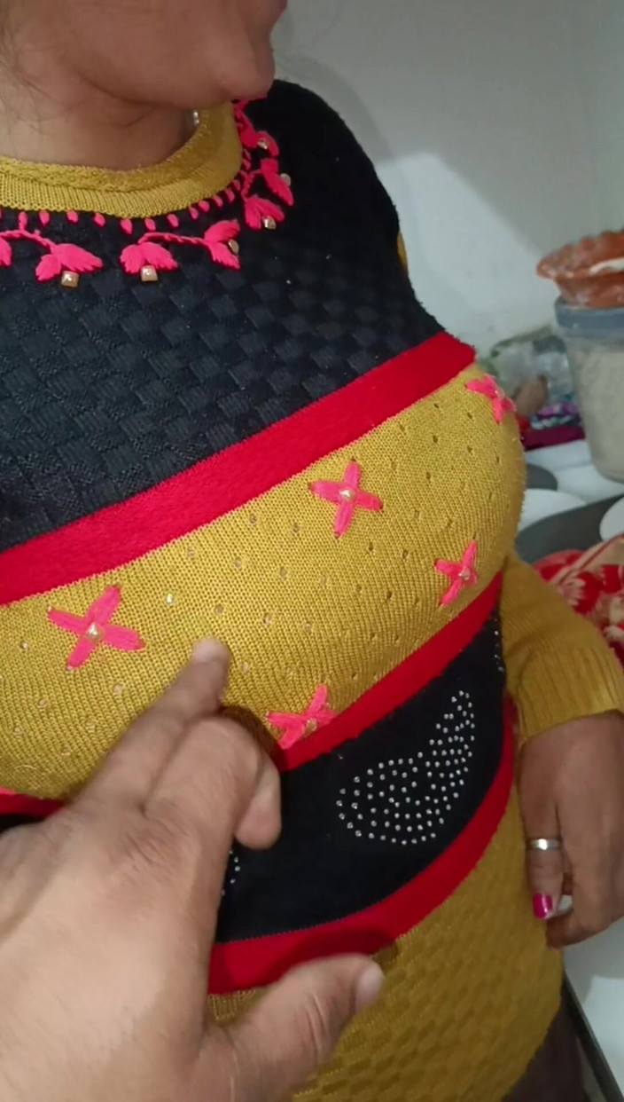 Sakshi74: Indická desi tetička