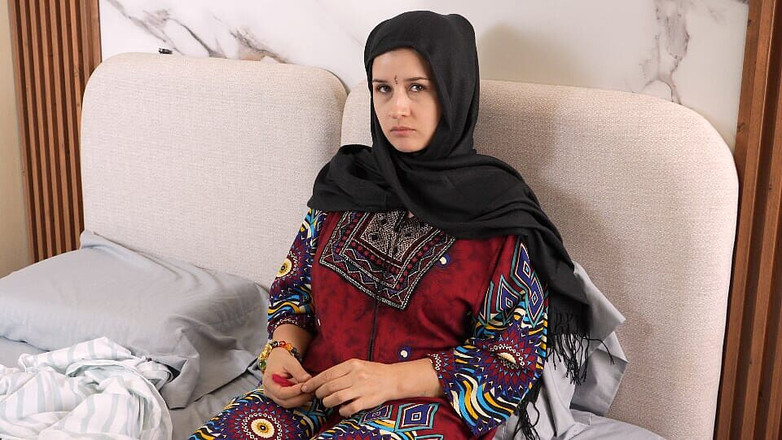 Sweetfantasy131: My Older Stepsister Was Angry, We Shared a Single Bed.