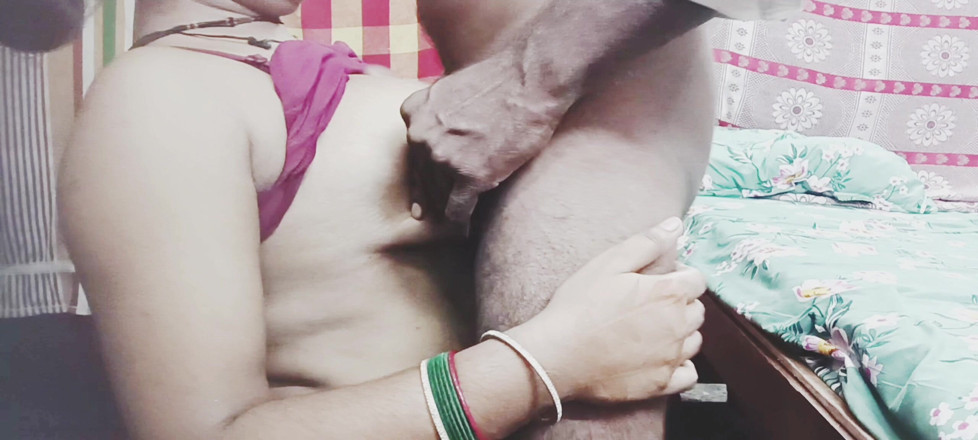 Sexy baby: The Husband Gave His Wife a New Saree, and the...