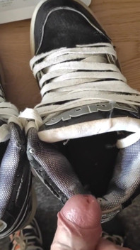 Cumming Into Osiris