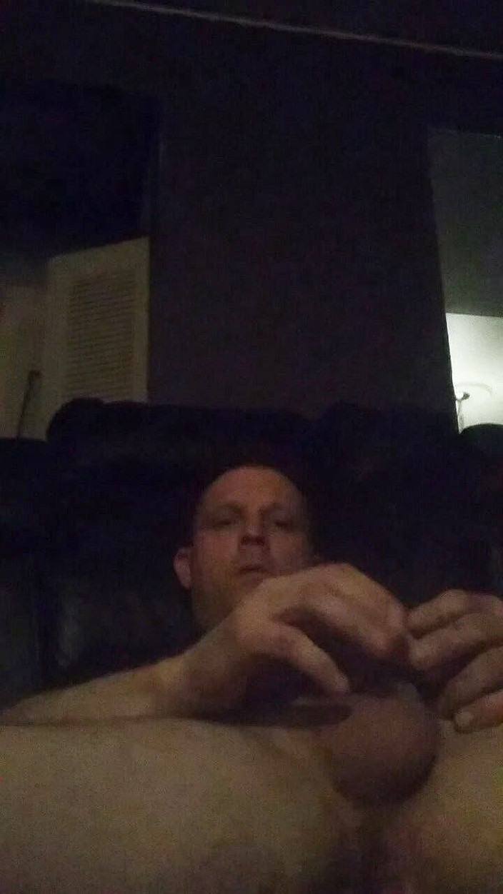 Cockcurios Chris: 아빠 자지에 미친