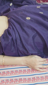 Saree Clousup đụ cô vợ xinh đẹp của tôi