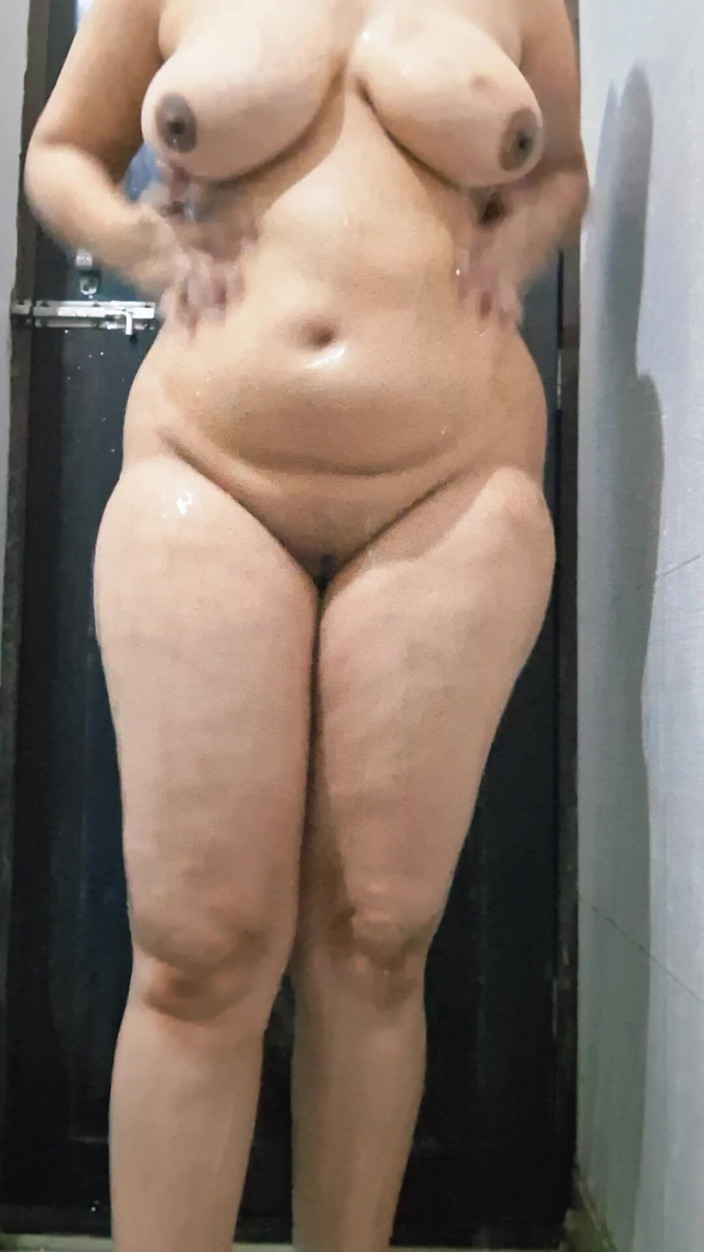 Riyathakur: First Time Finger in Anal Hot Desi 18 Teen Girl