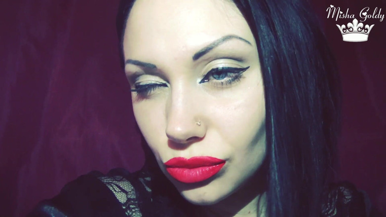 Goddess Misha Goldy: Rose lippenstift is je zwakke plek