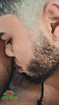 Ele Me Acordou Lambendo Meus Buracos Peludos
