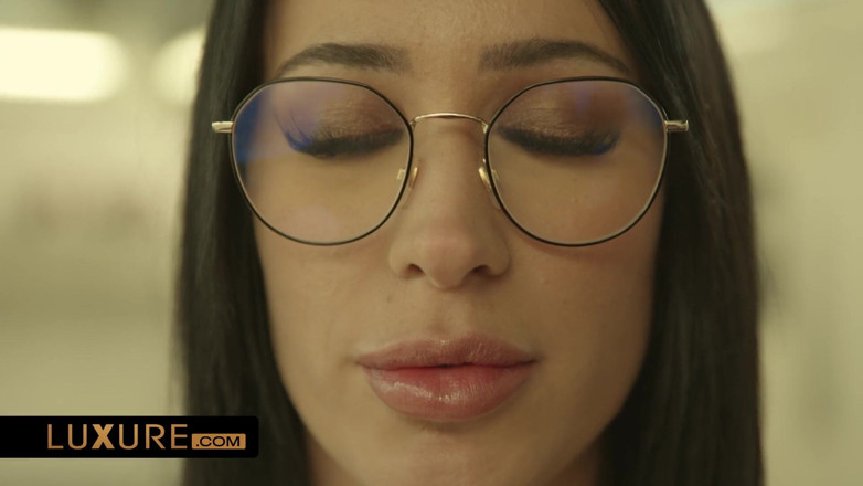 Luxure: Fanteziile Lolei Bellucci