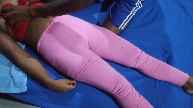 Deshi women: Sex se švagrem, když nevlastní sestra nebyla doma (předehra sex)