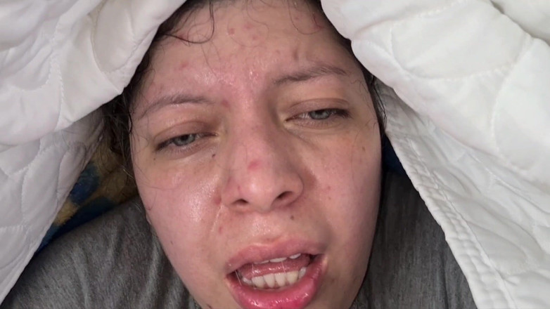 Alice H: Kongkek berpeluh