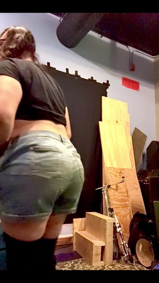 Christi Cream Cake: Get Changed with Me Before the Show!