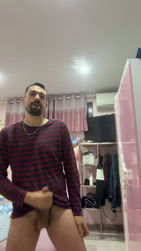 Hot Daddy Jerking off Nuts Like Crazy