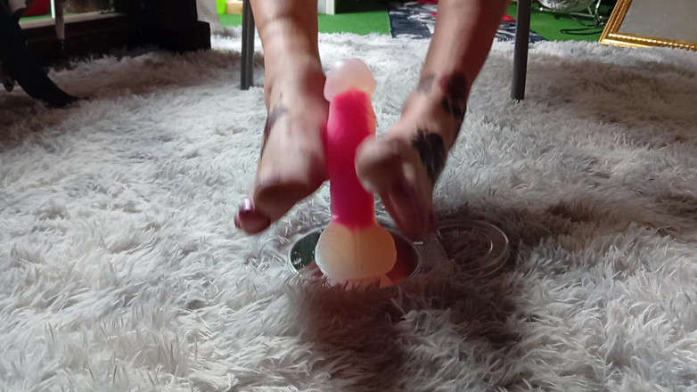 tammara big: Footjob com o Dildo