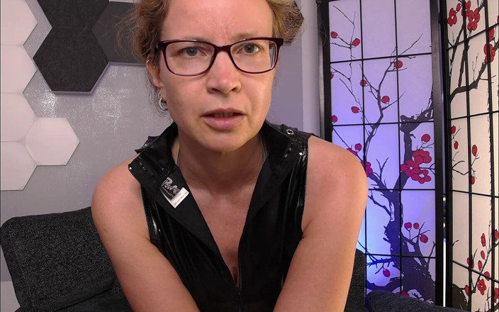 Annika Rose: Учитель объясняет — массаж простаты, анальный