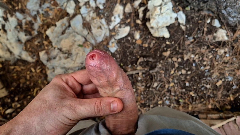 GloomyChase977: Phimosis Daddy Public. Acariciando devagar, precum em todos os lugares