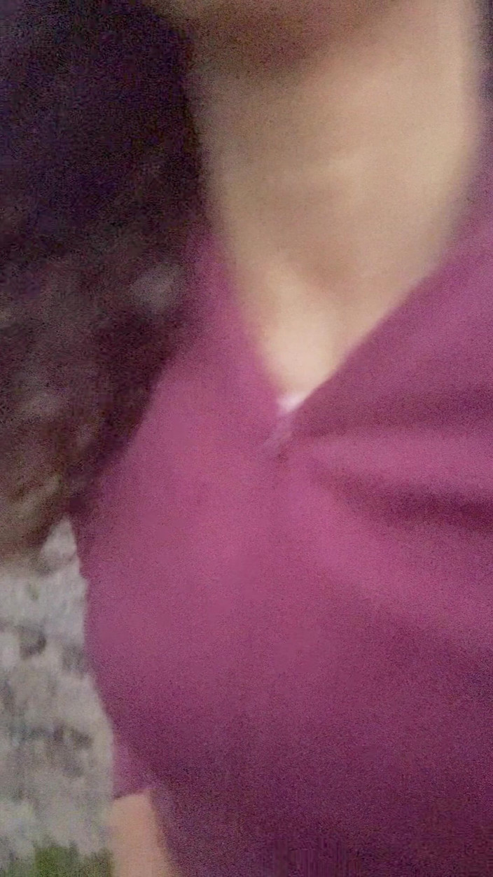 LadyAna: 我在这里撒尿