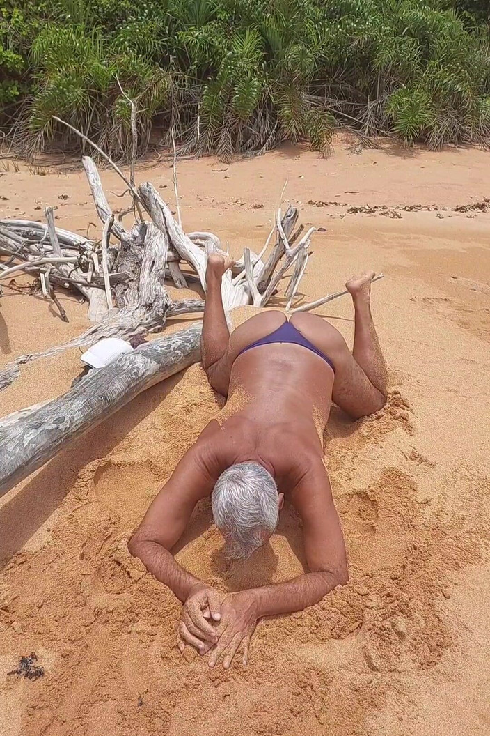 Ladysilvas: Ladysilva plajda bikinili çok seksi ateşli götü