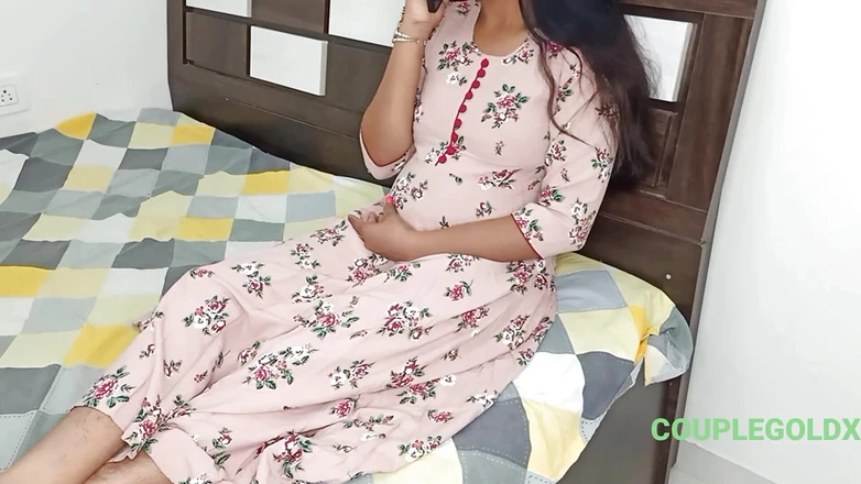 Sexy Komal: Komal a demandé à son mari d'envoyer un playboy pour moi