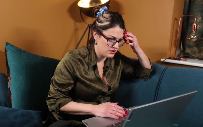 Countess diamond: Soția găsește-ți istoricul de navigare - umilință cu shaming pervers