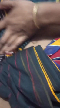 Indiana em casa, linda senhora fodendo na hora do sexo, curtindo vídeo de sexo