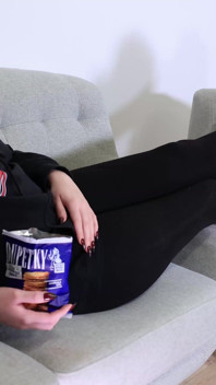 Le petit ami esclave des pieds de la déesse l’a fait