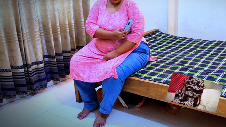 Aria Mia: Tombul utangaç Müslüman seks istiyor - büyük göt ve büyük memeler