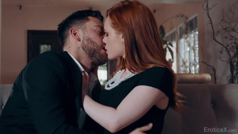 Erotica X: Eroticax - lezbiyen hamile kalmak için döllenmek istiyor | Bölüm 1