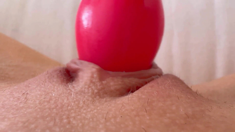 Quinn Pie: My Pussy Is Throbbing While I Put Vibrator on It....