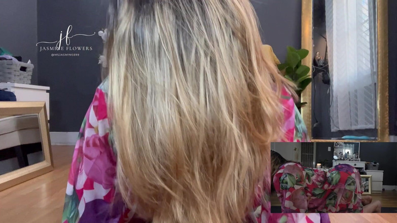 Jasmine Flowers: Máy bay bà già hàng xóm nóng bỏng: yoga gợi...