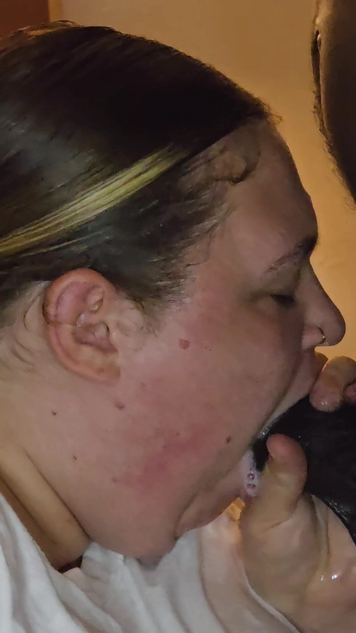 TrotzillaTheGod: Lừa hoặc đối xử với chị kế không có kẹo vì...