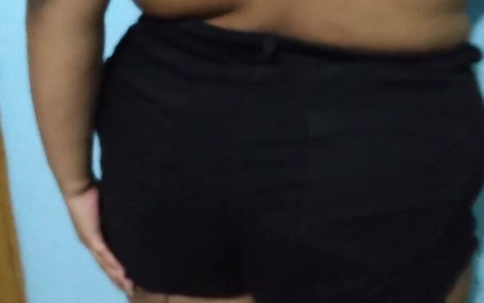 Aria Mia: Usa Sexig styvmamma