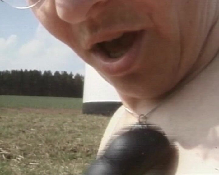 BB Video - Vintage Story: Olgun sarışın tarlada mastürbasyon yapıyor