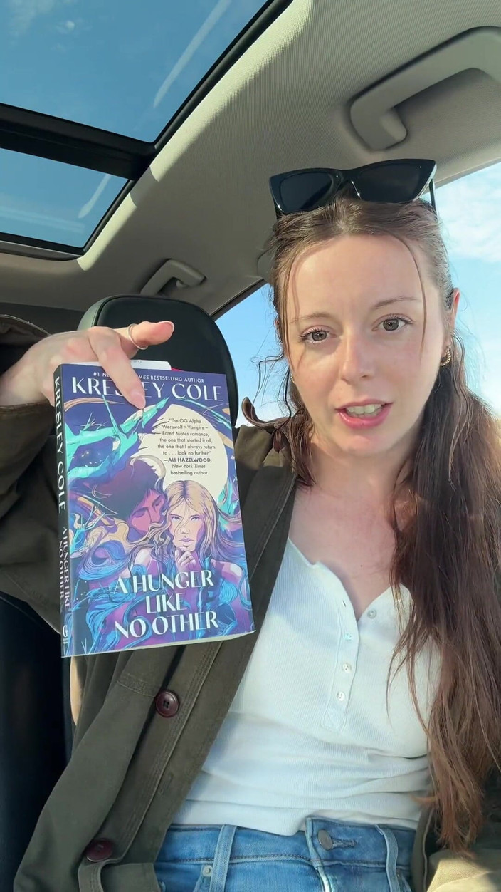 Nadia Foxx: Försöker att inte komma i bokhandeln medan man jagar på...