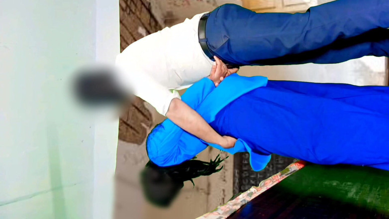 Rakul008: 印度处女女大学生第一次与男友印度德西大学病毒彩信视频教师和学生发生性关系