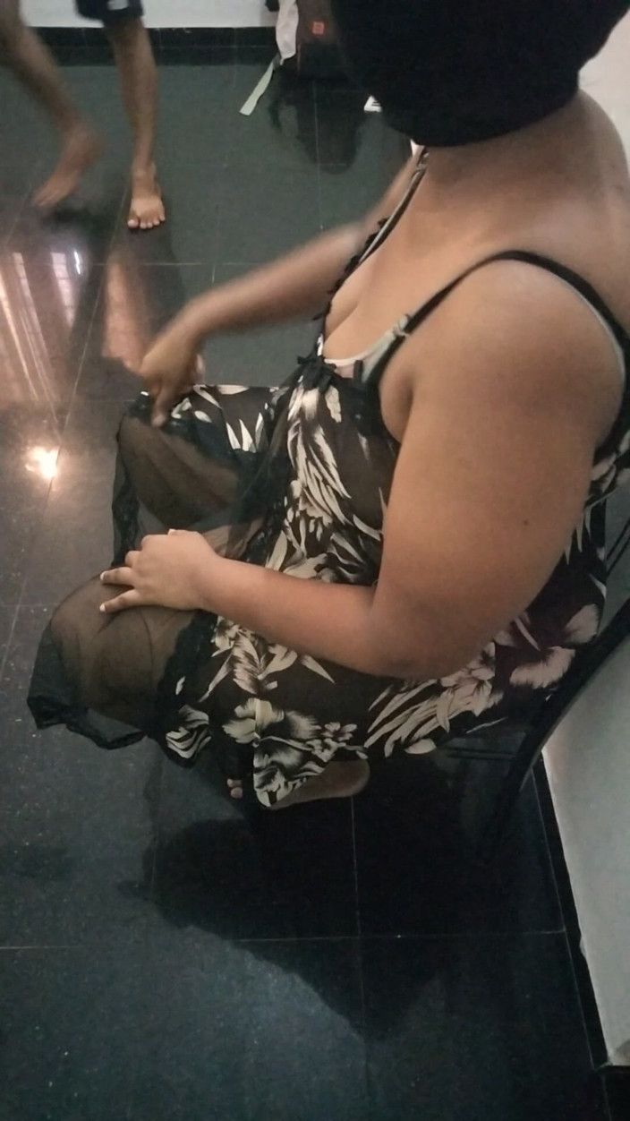 Tamil lesbian: Nowa pulchna ciocia przypadkowa rozmowa