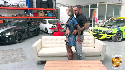 Porno Baguette: Dine, 화려한 밀프, 하드코어 섹스를 좋아해!