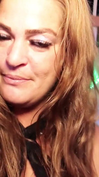 Fiesta de gangbang salvaje en el corazón de Berlín con Stella Love y Lisa Sub