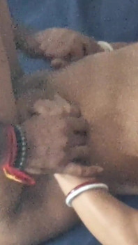 Futai pe la spate complet nud