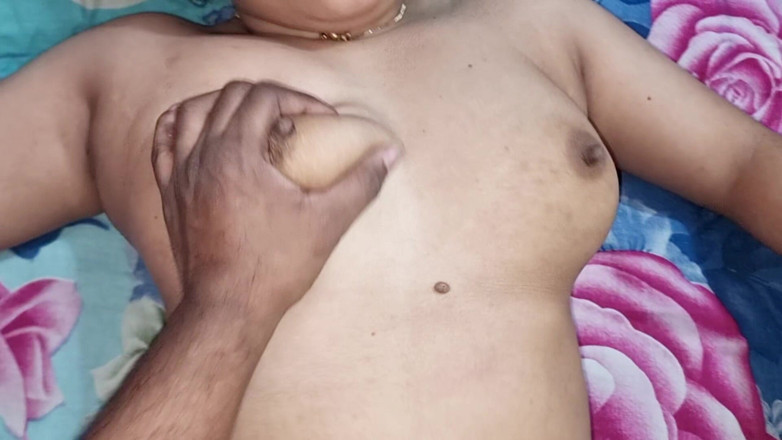 bdboygirl69: Succhiami il cazzo molto delicatamente e siediti sul mio cazzo