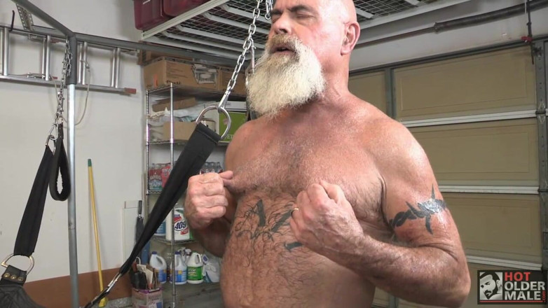 Pantheon men: Steve Hurley Plays Rough with Scott Reynolds