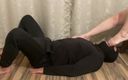 Niki studio: Tôi sử dụng một nô lệ footstool để thư giãn đôi chân...