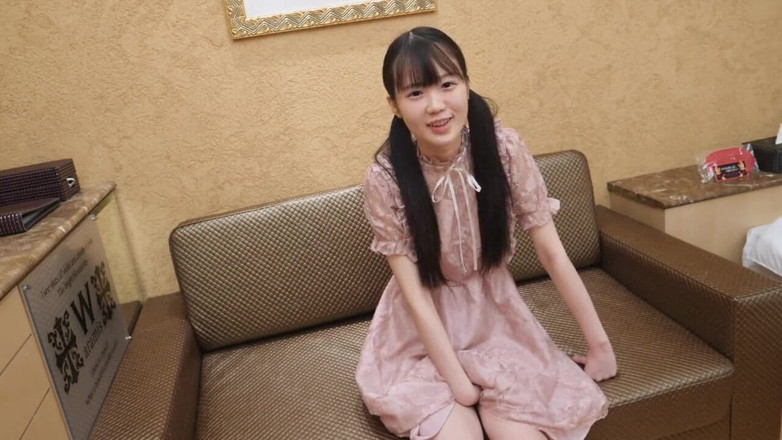 Asian cutie: Asian angel 7042