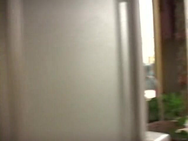 Outdoor pervs: Pepek Asia adalah yang paling ketat