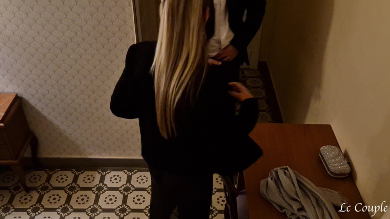 LC couple: The Amateur Couple Was Ready to Go to a Swinger...