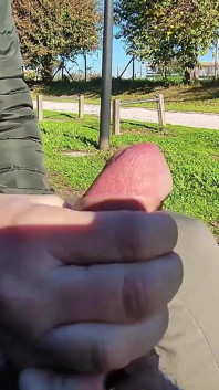 Flashing My Cock in Front a Eveyone in a Public Park and My Stepdaugher Helps Me Cumshot - Real Sex Risky