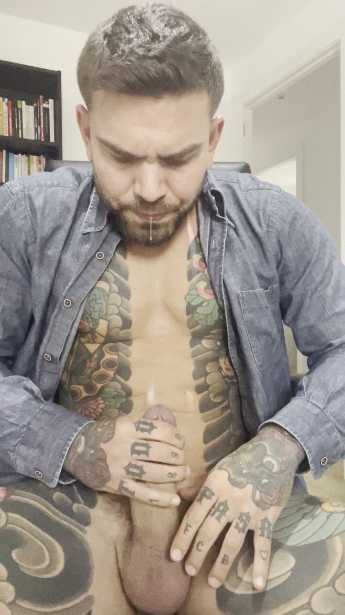 Juan Lucho Gay: I Masturbate with Only My Clothes on