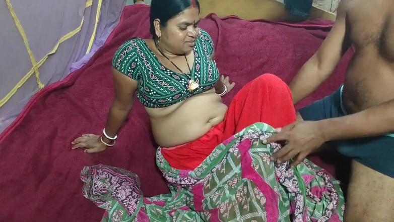 Raju Raju: देवर ने भाभी की चूत में अपना लंड डाला और उसकी जोरदार चुदाई की